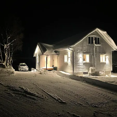 Сasa de vacaciones Modern House In With Wood-fired Sauna