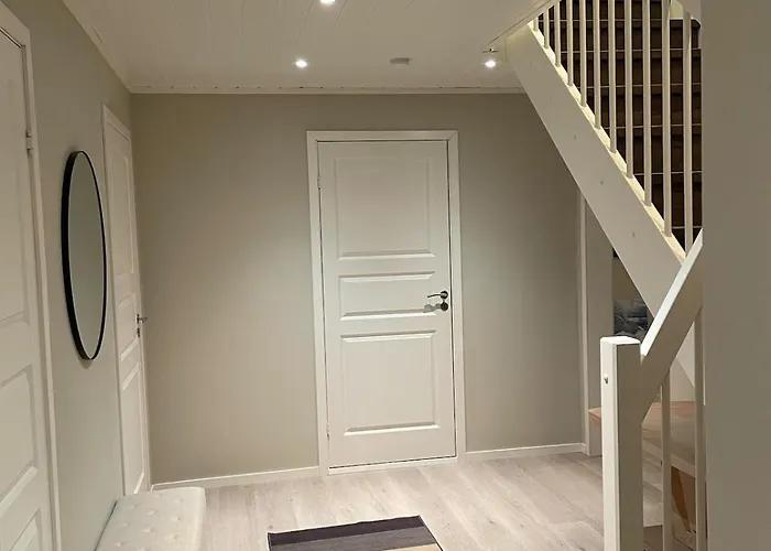 Modern House In With Wood-fired Sauna Lyngen