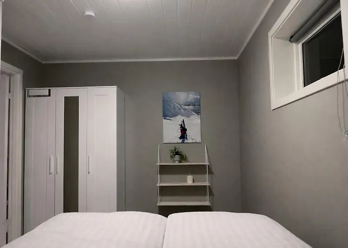 Modern House In With Wood-fired Sauna Lyngen